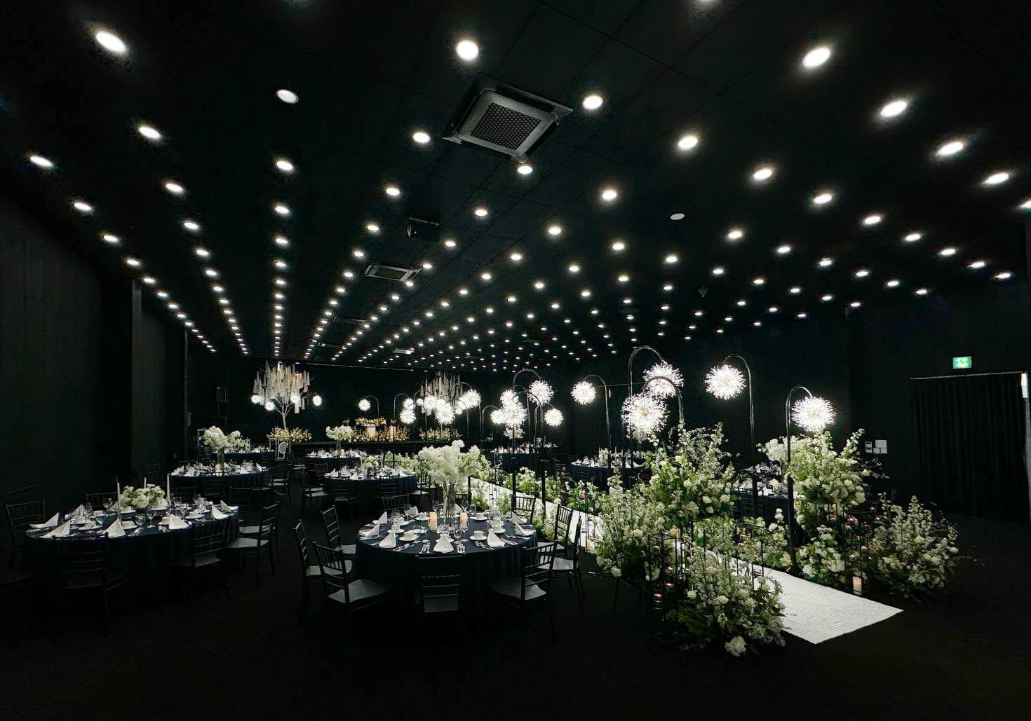 divinehall_3
